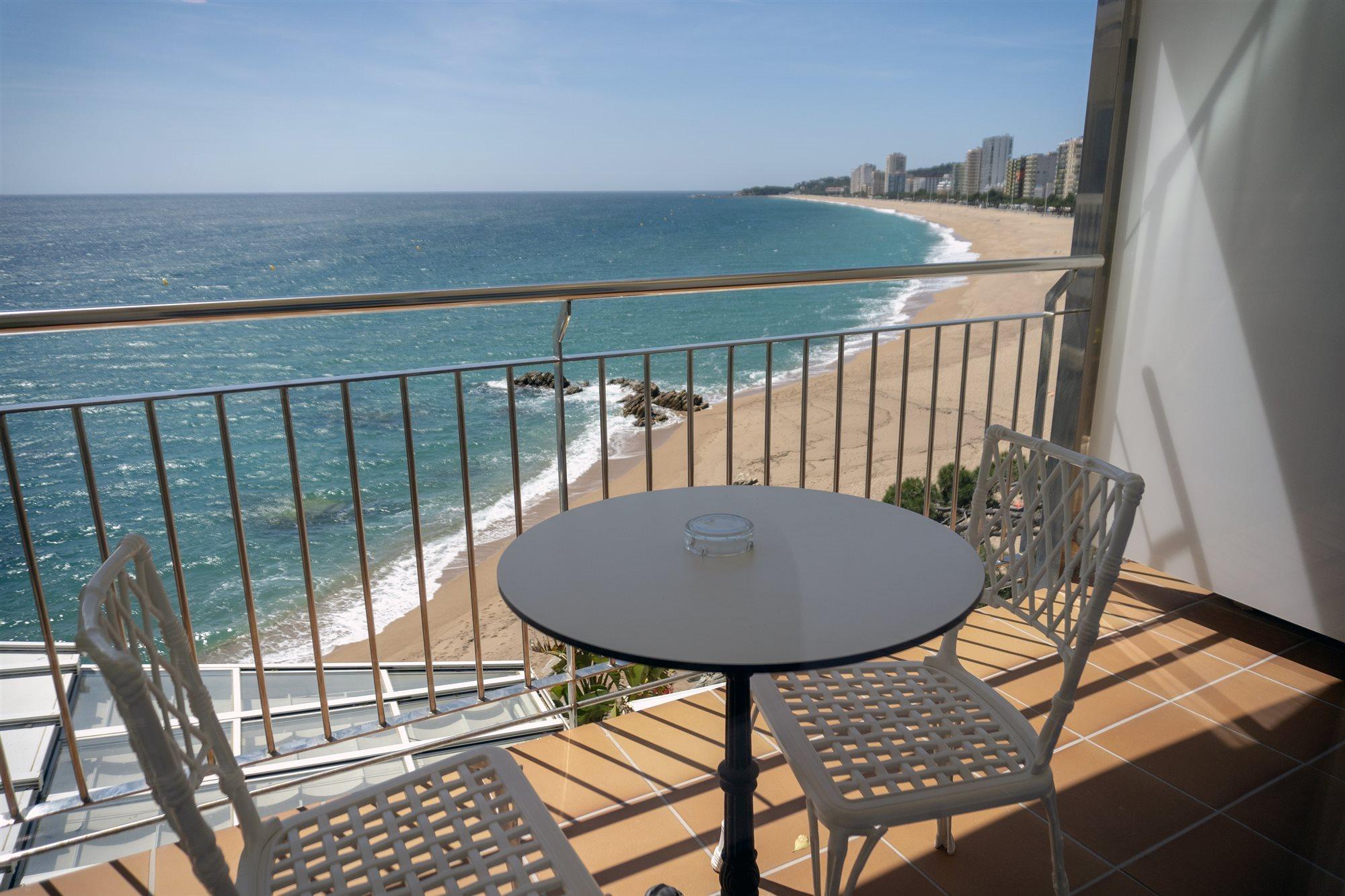 Hotel Costa Brava Guadalajara Dış mekan fotoğraf