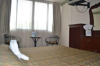 Hotel Costa Brava Guadalajara Dış mekan fotoğraf