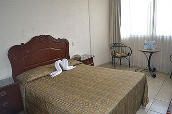Hotel Costa Brava Guadalajara Dış mekan fotoğraf