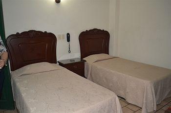 Hotel Costa Brava Guadalajara Dış mekan fotoğraf